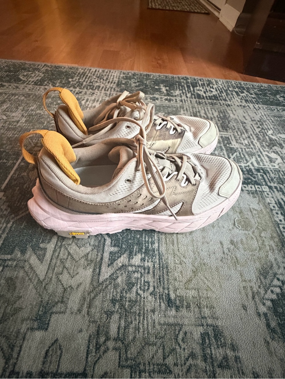 Hoka Anacapa Breeze Low women’s hiking shoe sneaker size 9.5B - Picture 2 of 8
